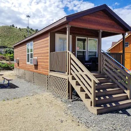 Отель Castle Gate Rv Park Хелпер Экстерьер фото