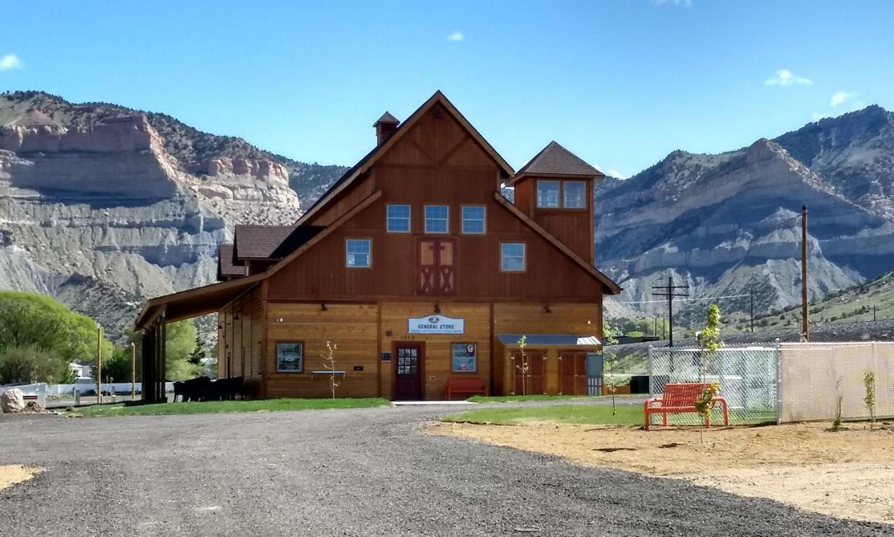 Отель Castle Gate Rv Park Хелпер Экстерьер фото