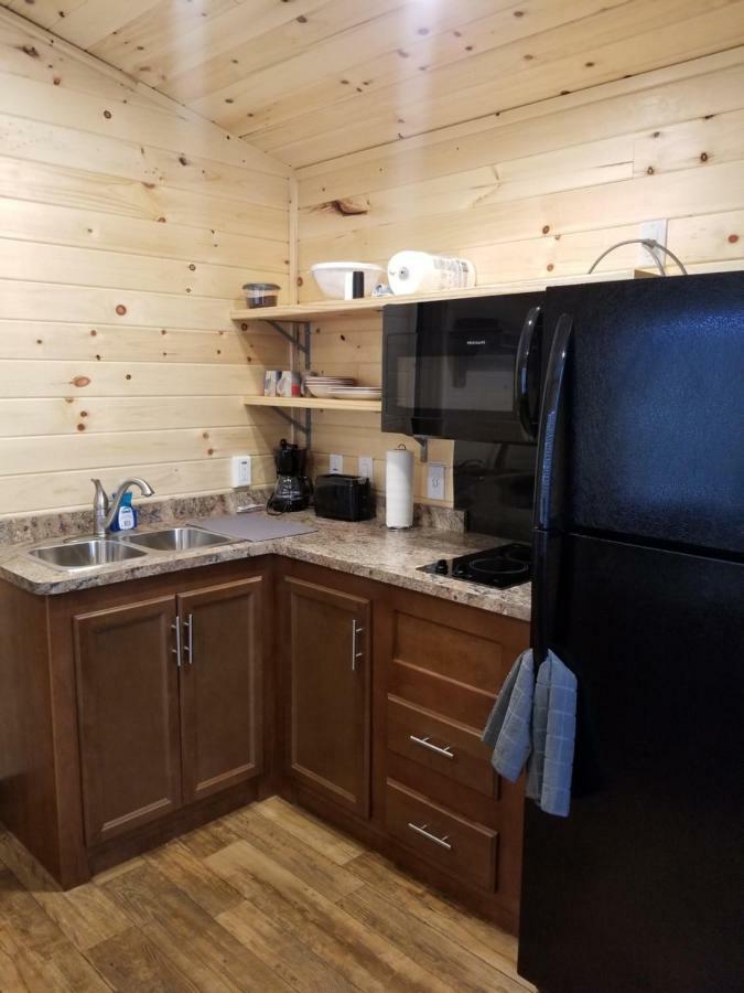 Отель Castle Gate Rv Park Хелпер Экстерьер фото